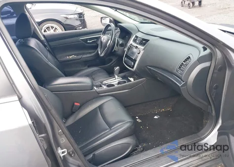 2018 Nissan Altima 2.5 Sr из США, поврежденный, VIN 1N4AL3AP2JC143885